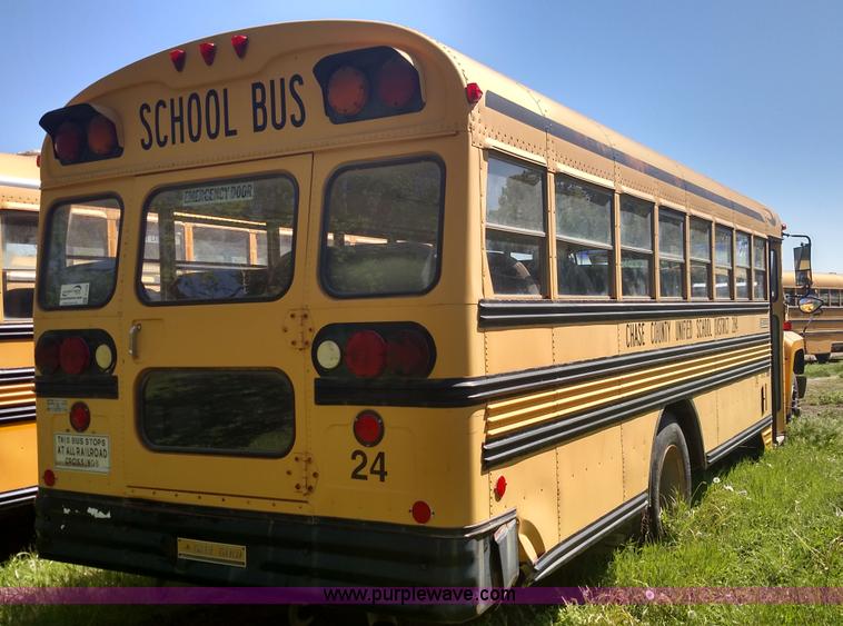 image for item F7749 1992 Ford B700 school bus