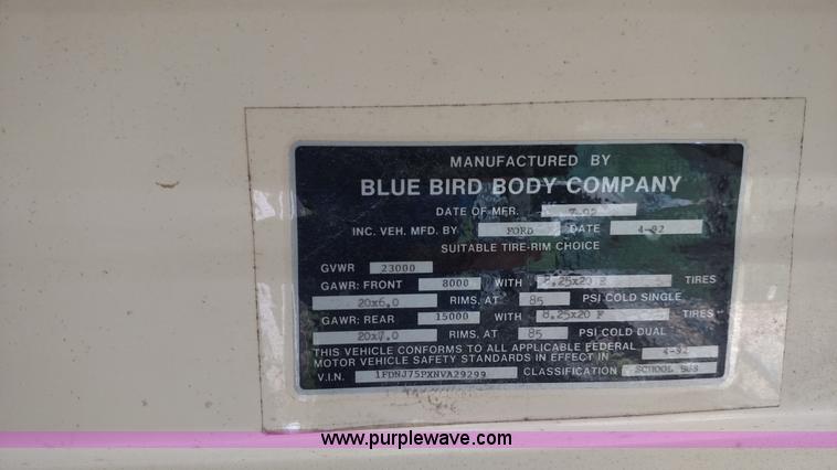 image for item F7749 1992 Ford B700 school bus