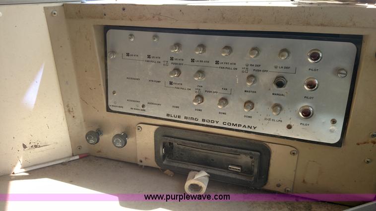 image for item F7749 1992 Ford B700 school bus