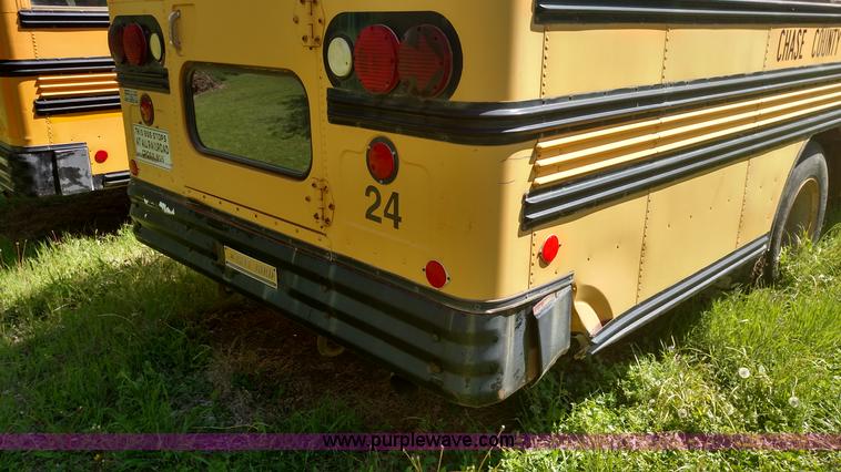 image for item F7749 1992 Ford B700 school bus