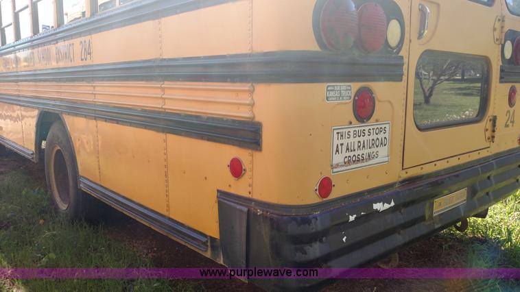 image for item F7749 1992 Ford B700 school bus