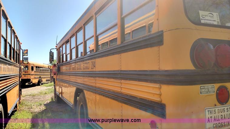 image for item F7749 1992 Ford B700 school bus