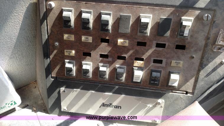 image for item F7750 1990 GMC 6000 school bus