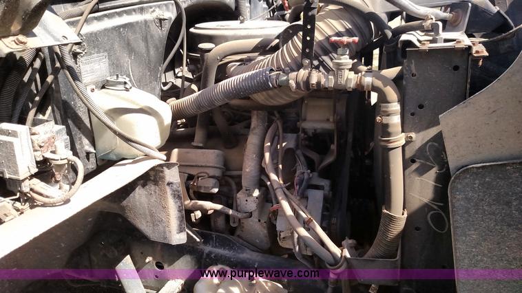 image for item F7750 1990 GMC 6000 school bus