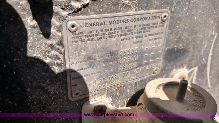 image for item F7750 1990 GMC 6000 school bus