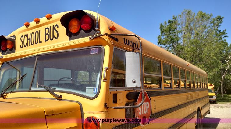 image for item F7750 1990 GMC 6000 school bus