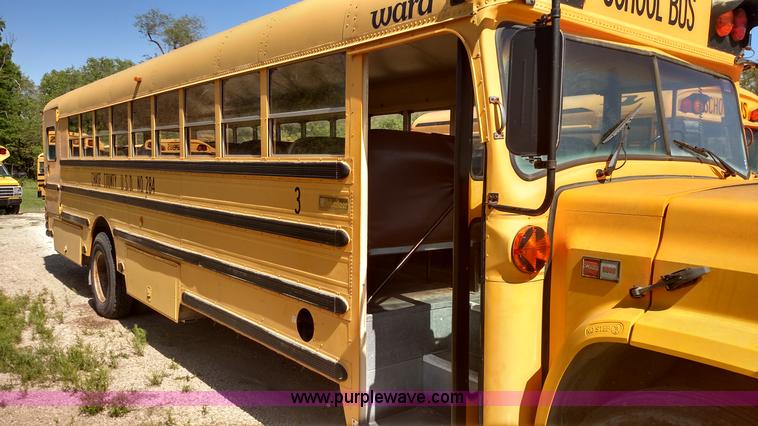 image for item F7750 1990 GMC 6000 school bus