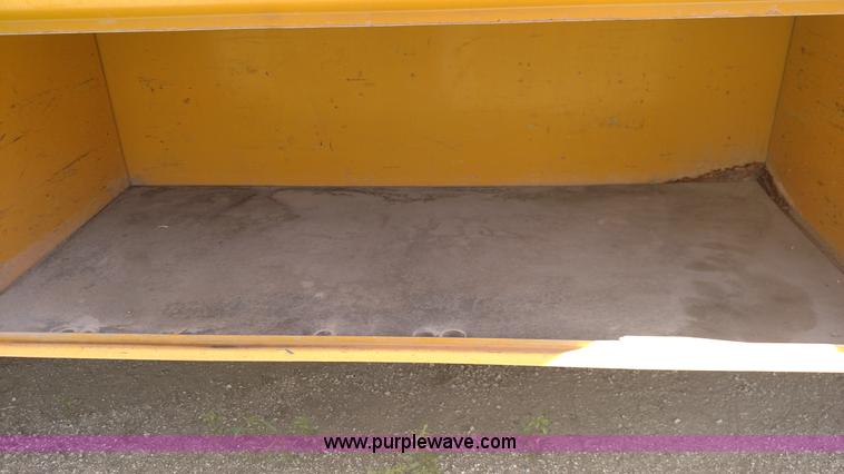 image for item F7750 1990 GMC 6000 school bus