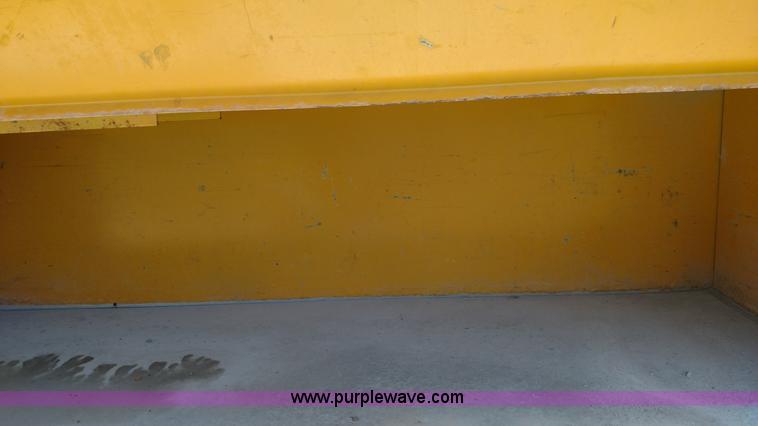 image for item F7750 1990 GMC 6000 school bus