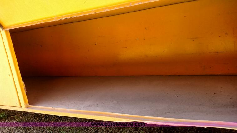 image for item F7750 1990 GMC 6000 school bus