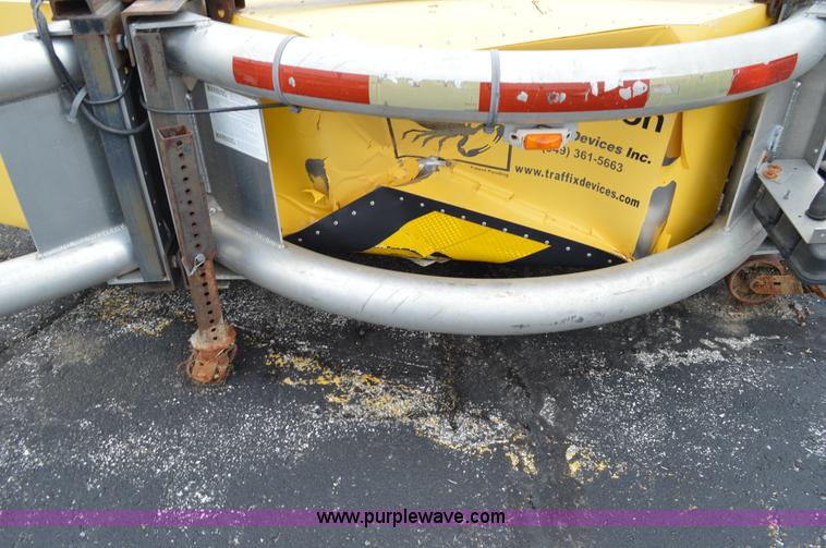 image for item G3521 Scorpion crash attenuator