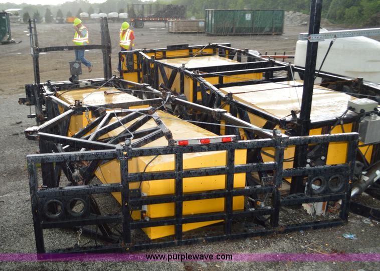 image for item G3545 Crash attenuator