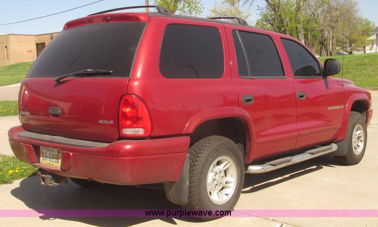 image for item H4652 1999 Dodge Durango SUV
