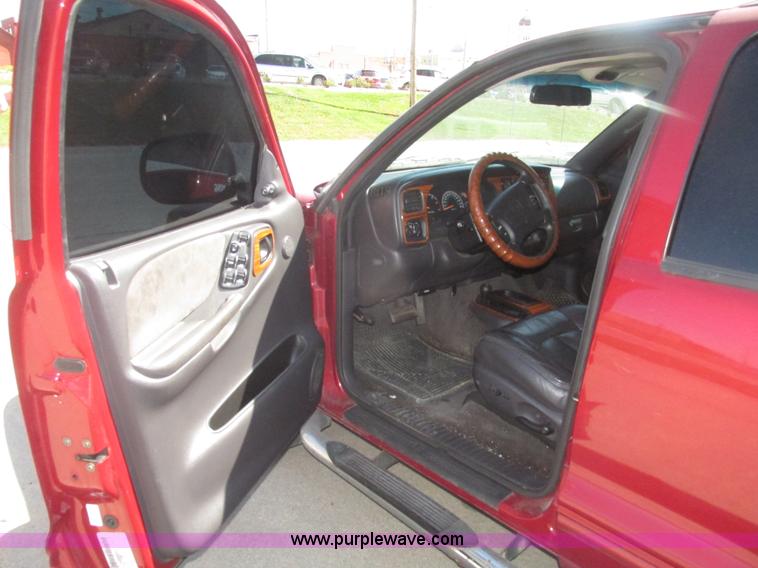 image for item H4652 1999 Dodge Durango SUV