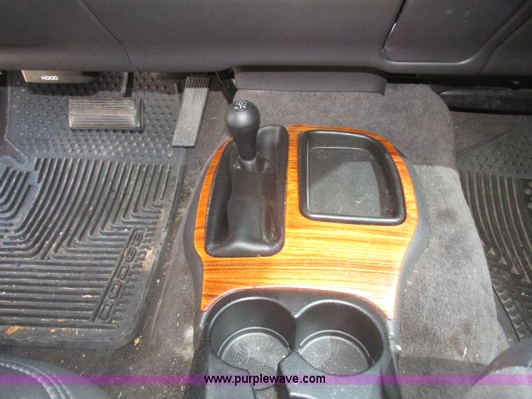 image for item H4652 1999 Dodge Durango SUV