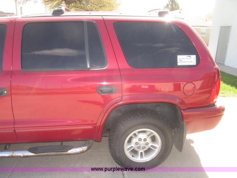 image for item H4652 1999 Dodge Durango SUV