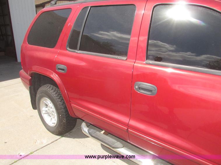 image for item H4652 1999 Dodge Durango SUV