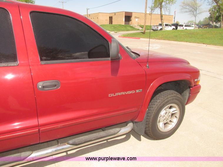 image for item H4652 1999 Dodge Durango SUV