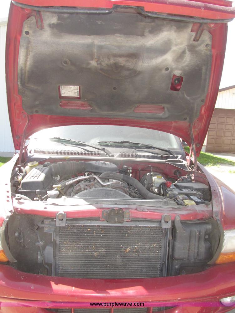 image for item H4652 1999 Dodge Durango SUV