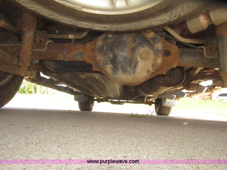 image for item H4652 1999 Dodge Durango SUV