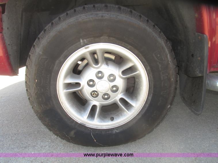 image for item H4652 1999 Dodge Durango SUV