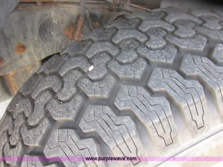 image for item H4652 1999 Dodge Durango SUV