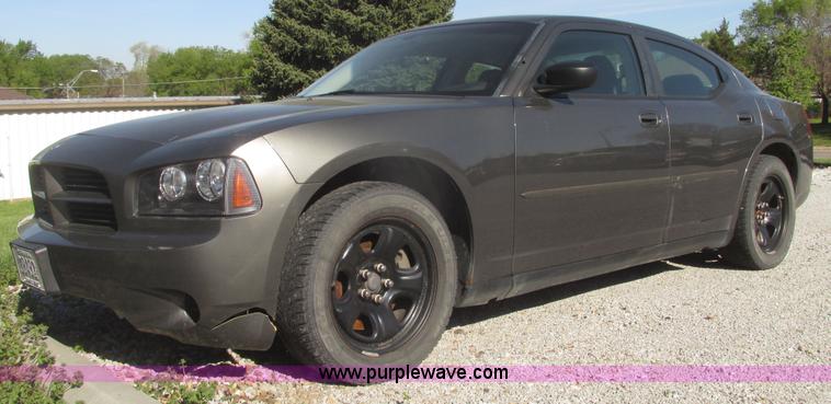 image for item H4654 2009 Dodge  Charger SE