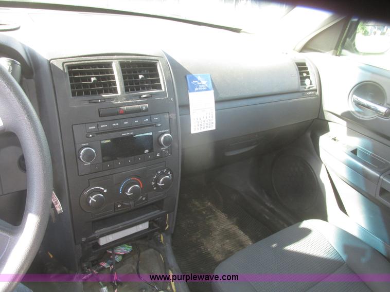 image for item H4654 2009 Dodge  Charger SE