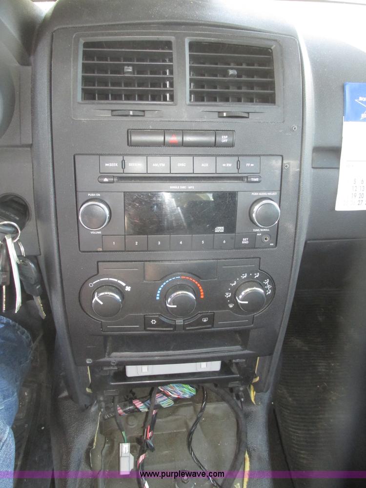 image for item H4654 2009 Dodge  Charger SE