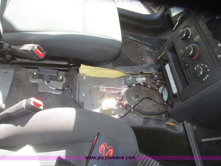 image for item H4654 2009 Dodge  Charger SE