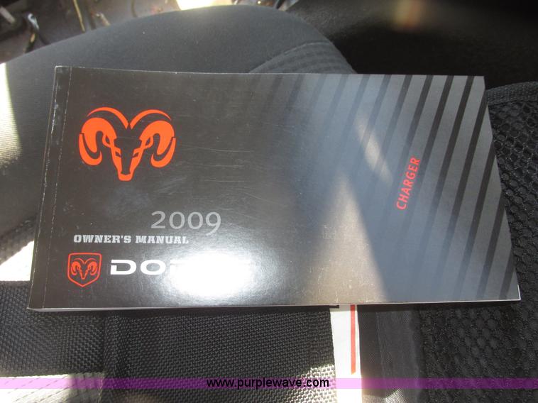 image for item H4654 2009 Dodge  Charger SE