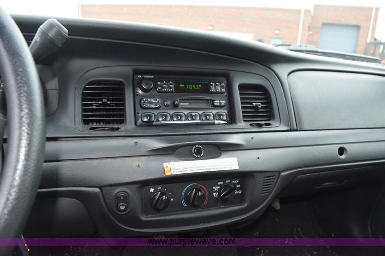 image for item H5091 2006 Ford Crown Victoria Police Interceptor