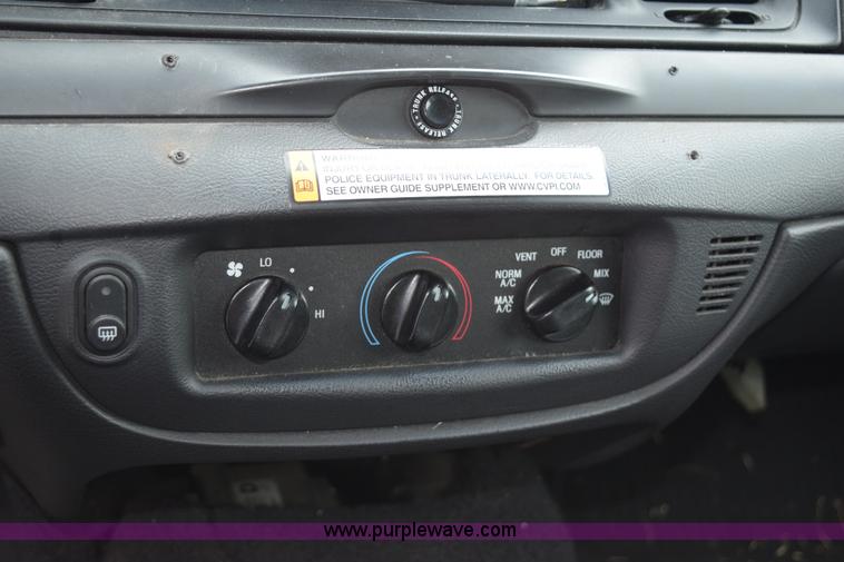 image for item H5091 2006 Ford Crown Victoria Police Interceptor