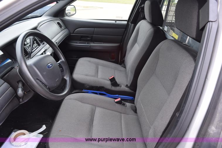 image for item H5091 2006 Ford Crown Victoria Police Interceptor