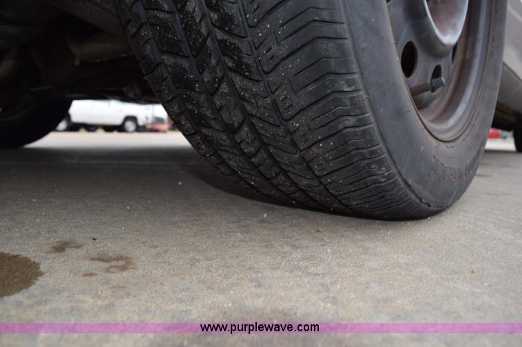 image for item H5091 2006 Ford Crown Victoria Police Interceptor