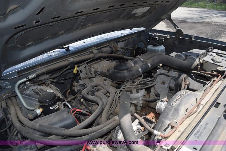 image for item H5147 1997 Ford F450 Super Duty flatbed truck