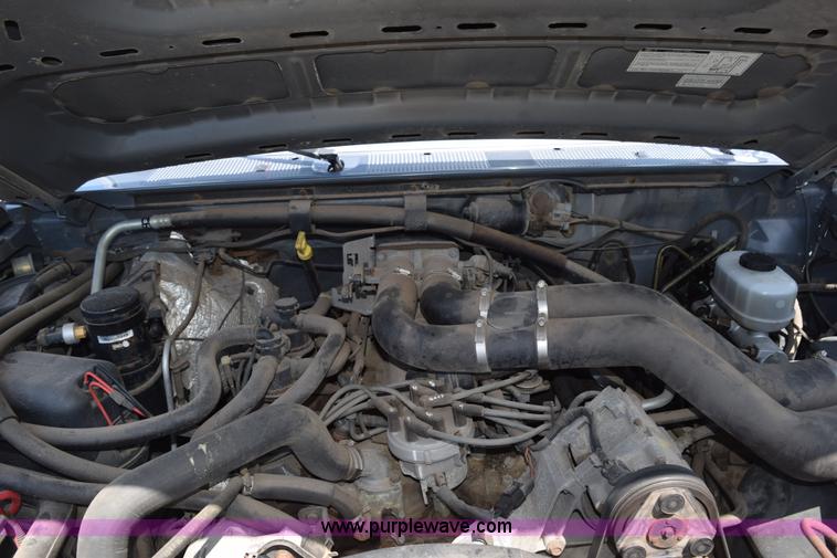 image for item H5147 1997 Ford F450 Super Duty flatbed truck