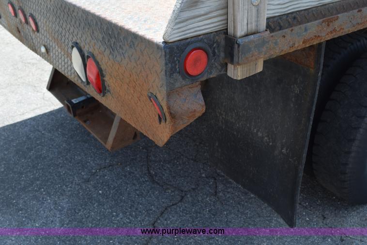 image for item H5147 1997 Ford F450 Super Duty flatbed truck