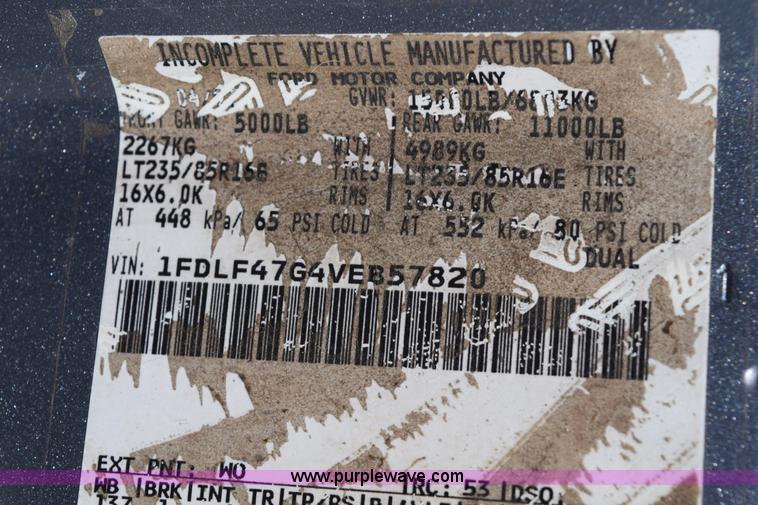 image for item H5147 1997 Ford F450 Super Duty flatbed truck