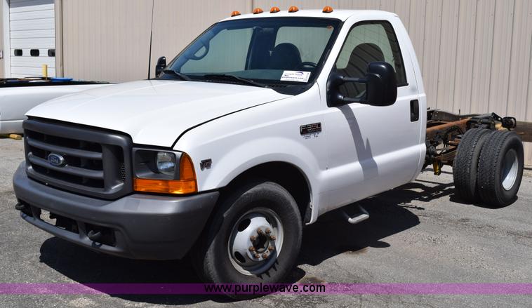 image for item H5148 2000 Ford F350 Super Duty pickup truck