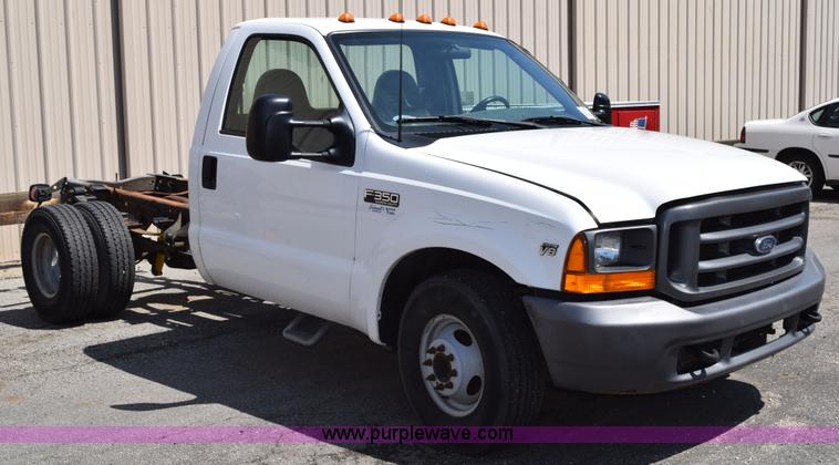 image for item H5148 2000 Ford F350 Super Duty pickup truck