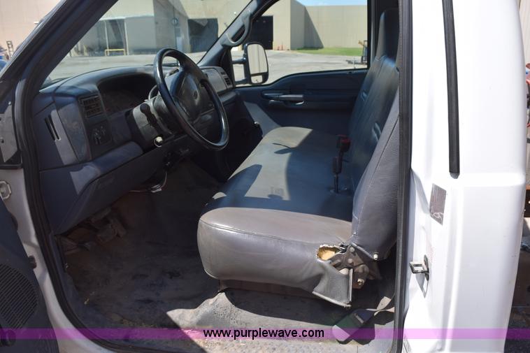 image for item H5148 2000 Ford F350 Super Duty pickup truck