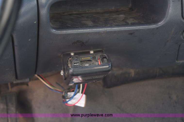 image for item H5148 2000 Ford F350 Super Duty pickup truck