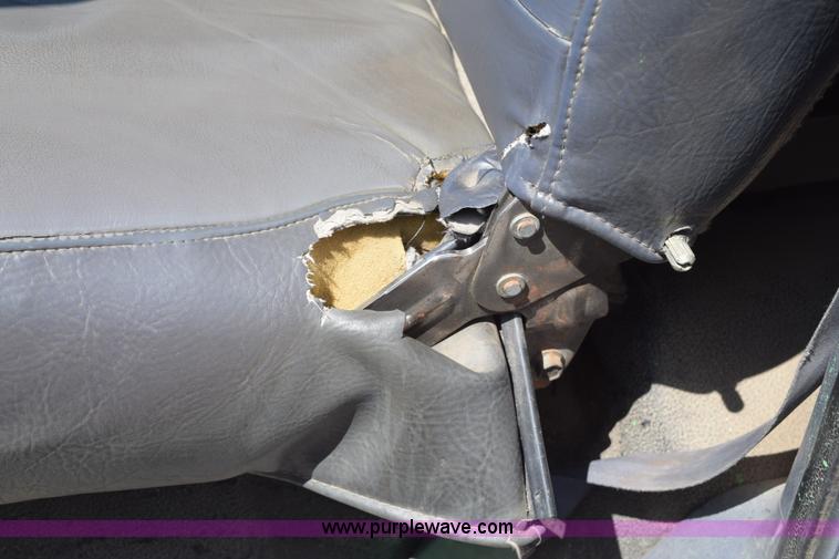 image for item H5148 2000 Ford F350 Super Duty pickup truck