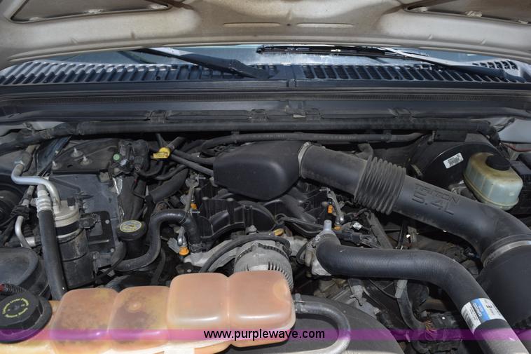 image for item H5148 2000 Ford F350 Super Duty pickup truck