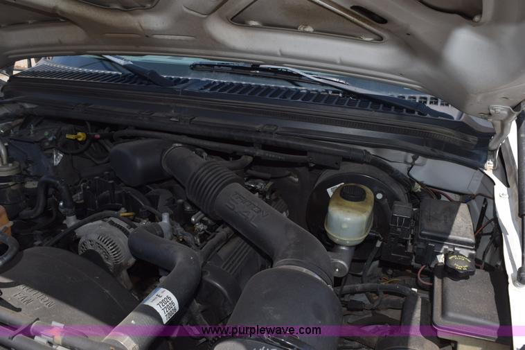 image for item H5148 2000 Ford F350 Super Duty pickup truck