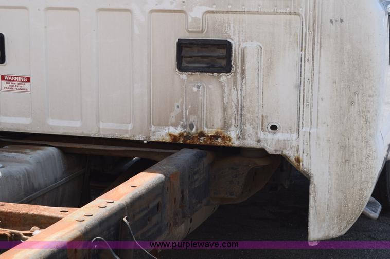 image for item H5148 2000 Ford F350 Super Duty pickup truck