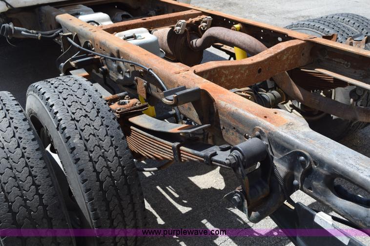 image for item H5148 2000 Ford F350 Super Duty pickup truck