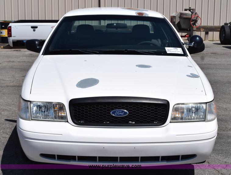 image for item H5149 2007 Ford Crown Victoria Police Interceptor