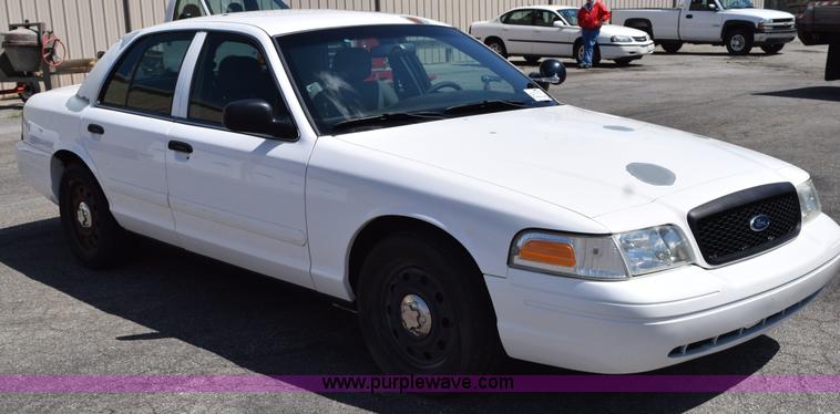 image for item H5149 2007 Ford Crown Victoria Police Interceptor